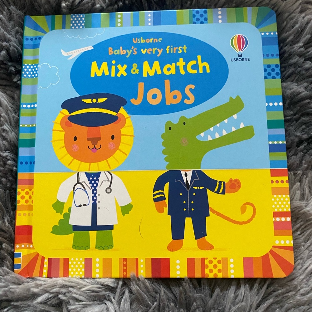 Usbourne brand. Baby’s first mix and match book. 🆕
